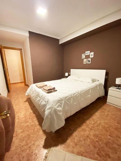 Rooms In Spacious Beach Flat In Valencia Eksteriør bilde