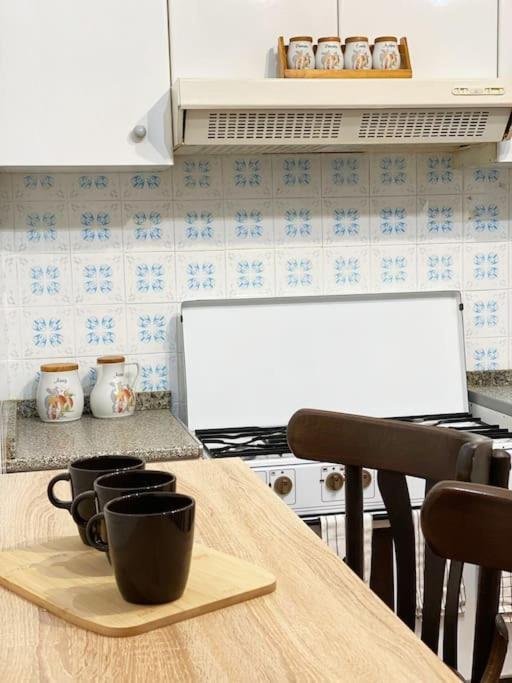 Rooms In Spacious Beach Flat In Valencia Eksteriør bilde