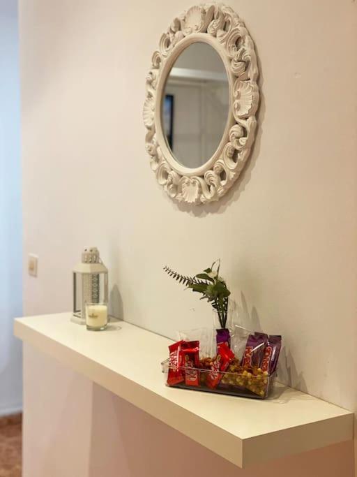 Rooms In Spacious Beach Flat In Valencia Eksteriør bilde